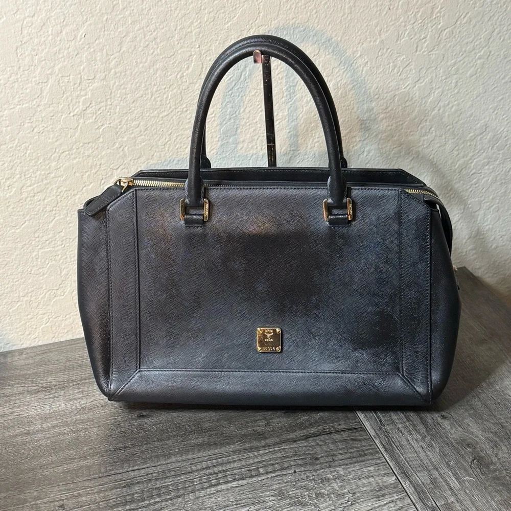 💎MCM DARK NAVY BLUE SAFFIANO LEATHER LAPTOP BAG💎